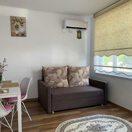 Zeino Place Apartment Constanta Bagian luar foto