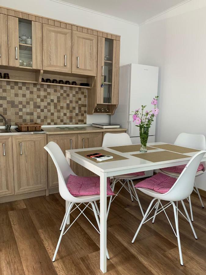 Zeino Place Apartment Constanta Bagian luar foto